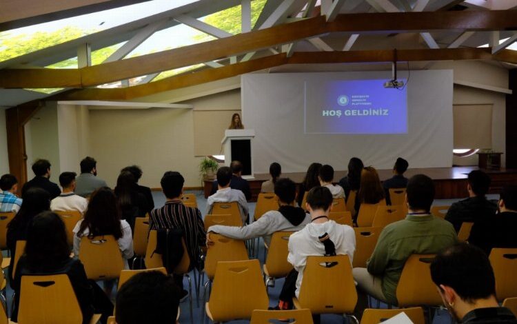 Şehrin gençlik politikasını gençler belirliyor