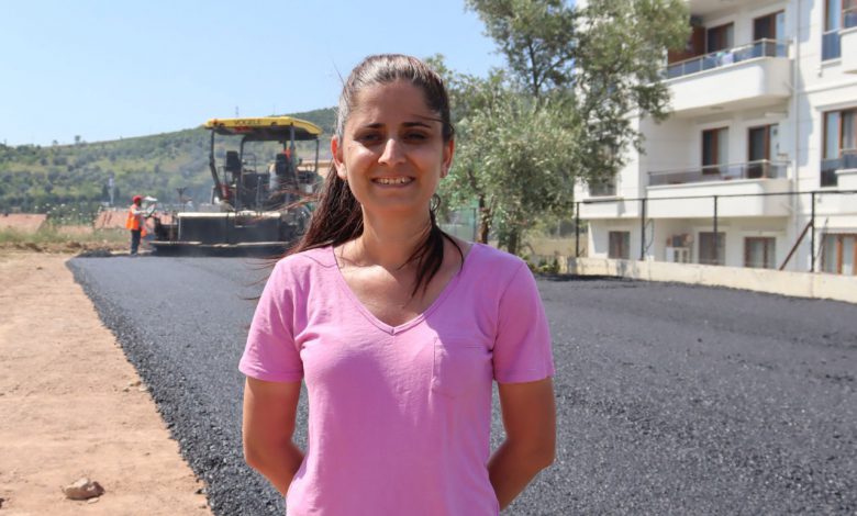 Kocaeli İzmit’te vatandaşlar istedi, toprak yol asfaltla buluştu