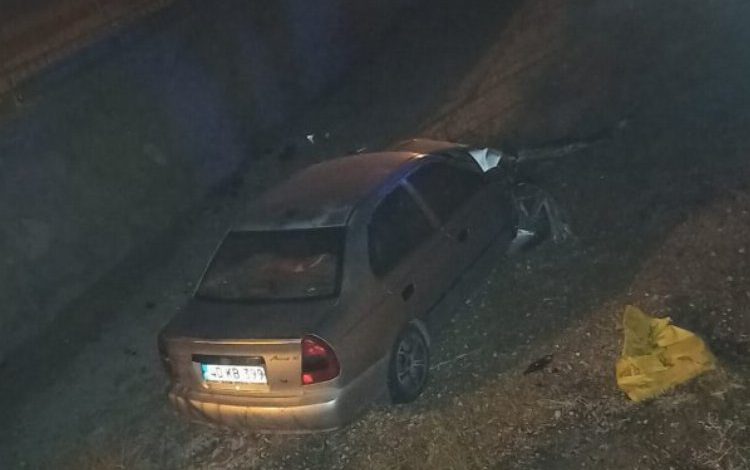 Niğde Edikli’de araç su kanalına düştü: 3 yaralı