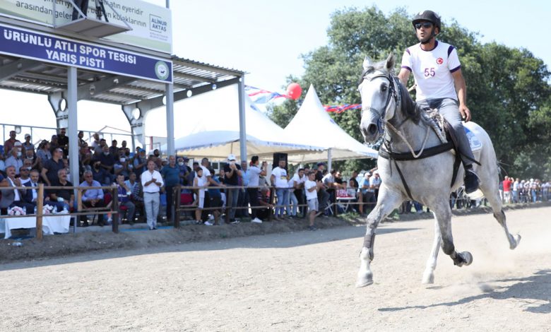 Bursa’da Rahvan At Yarışları nefes kesti Bursa’da Rahvan At Yarışları nefes kesti