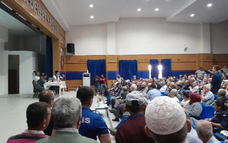 DSİ Pazaryeri’ndeki halka açık toplantıda basını dışarıya çıkardı!