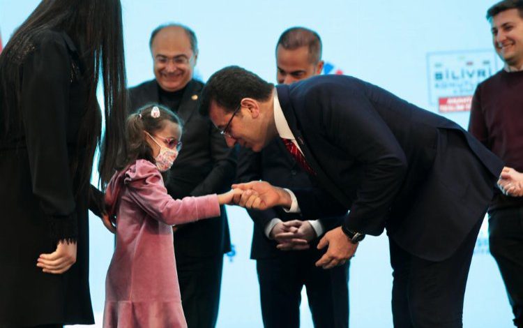 İBB 5 yıl önce tamamladığı konutları sahiplerine teslim etti İBB 5 yıl önce tamamladığı konutları sahiplerine teslim etti