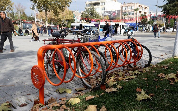 Sakarya’da bisiklet durakları yaygınlaştırılıyor Sakarya’da bisiklet durakları yaygınlaştırılıyor