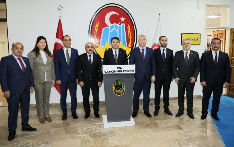 Adalet Bakanı Çankırı Belediyesi’ni ziyaret etti Adalet Bakanı Çankırı Belediyesi’ni ziyaret etti