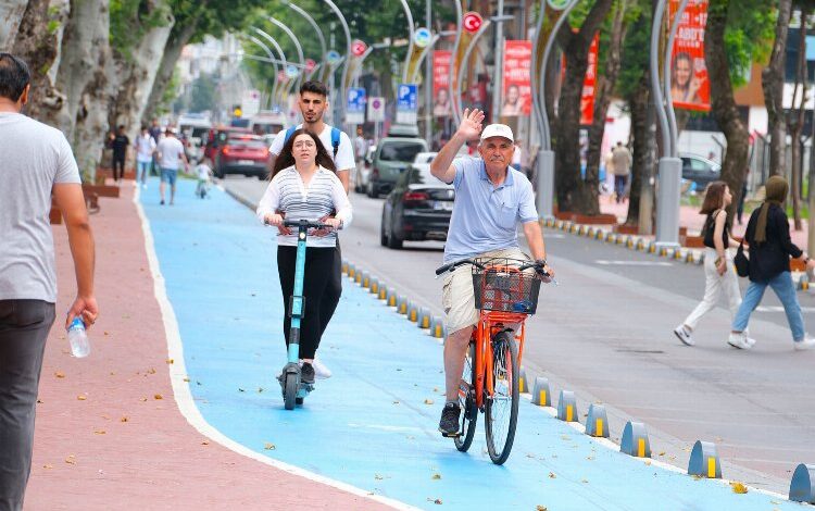 Sakaryalılar ‘turuncu’ yolculuğu çok sevdi Sakaryalılar ‘turuncu’ yolculuğu çok sevdi