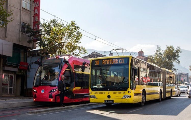 Bursa’da okula ulaşım ilk 3 gün ücretsiz
