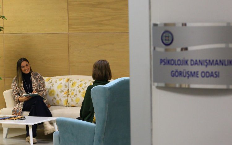 Muğla ‘Aile ve Kadın Danışma’ ile vatandaşların yanında