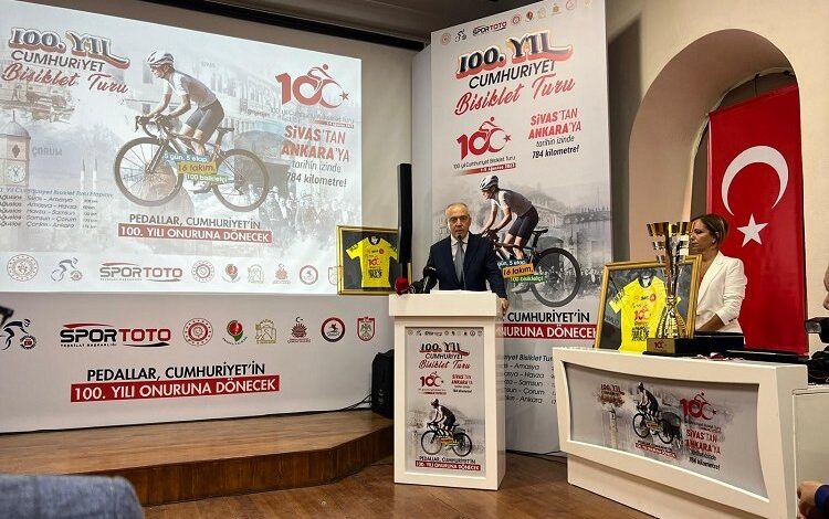 Cumhuriyet Bisiklet Turu’nda Müftüoğlu’ndan anlamlı jest Cumhuriyet Bisiklet Turu’nda Müftüoğlu’ndan anlamlı jest
