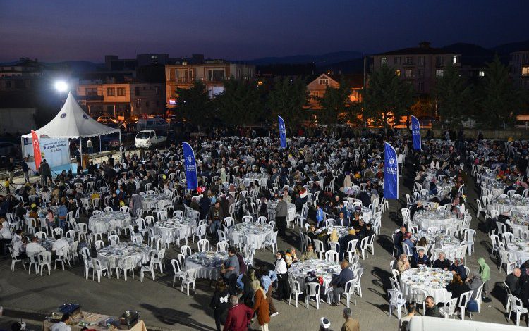 Bursa’da iftar sofrası İznik’te kuruldu
