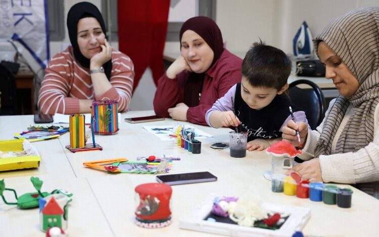KO-MEK’in kursları anneler için bir fırsat KO-MEK’in kursları anneler için bir fırsat