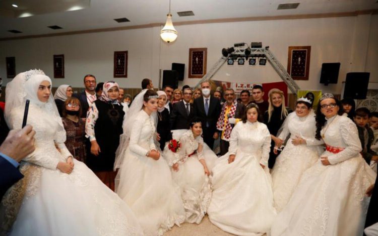 Bursa İnegöl’de 6 engelli genç kızın hayali gerçek oldu