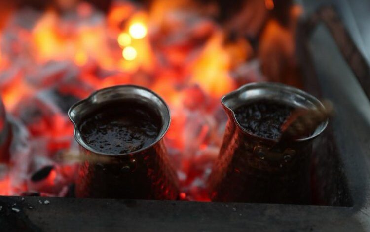 İzmitliler’den ‘Altı Asırlık Hatır Türk Kahvesi’ sergisi İzmitliler’den ‘Altı Asırlık Hatır Türk Kahvesi’ sergisi