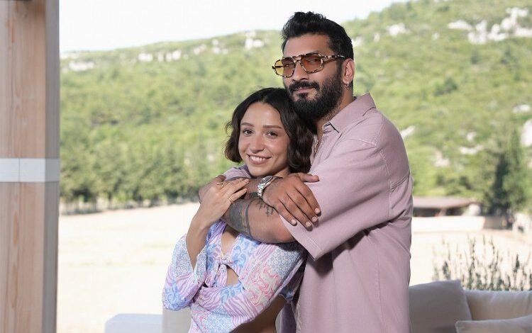 Zeynep Bastık vefa borcunu ödedi