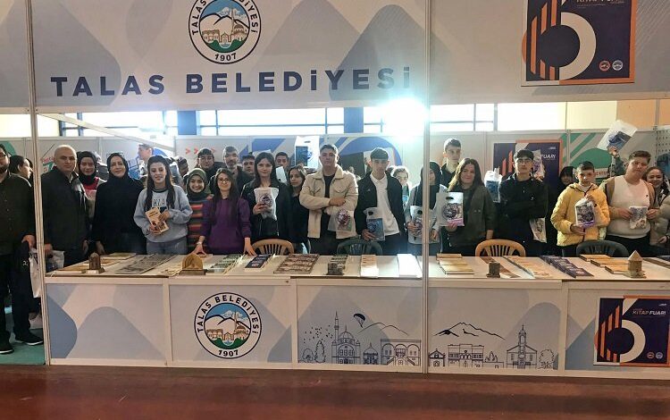 6. Kayseri Kitap Fuarı’na lise öğrencilerinden gezi