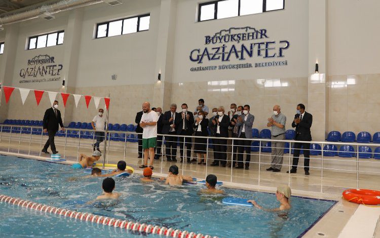 Gaziantep’te 13 havuza temiz havuz sertifikası