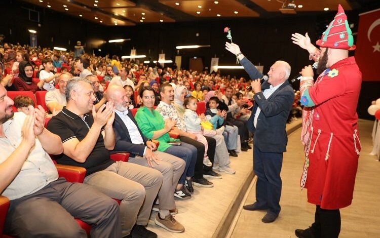 Mevlid-i Nebi Çocuk Şenliği Kayseri Kocasinan’da yankı buldu Mevlid-i Nebi Çocuk Şenliği Kayseri Kocasinan’da yankı buldu