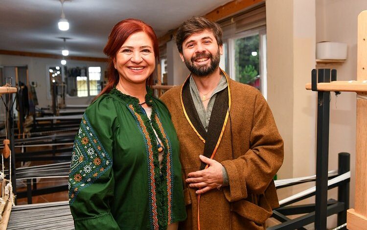 Dokuma Sanatçısı Fırat Neziroğlu Mersinlilerle buluştu