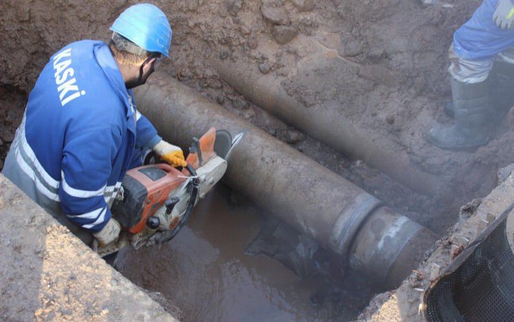 Başkan Büyükkılıç: “2021 yılında 15 milyon TL’lik su kayıp kaçağını önledik” Başkan Büyükkılıç: “2021 yılında 15 milyon TL’lik su kayıp kaçağını önledik”