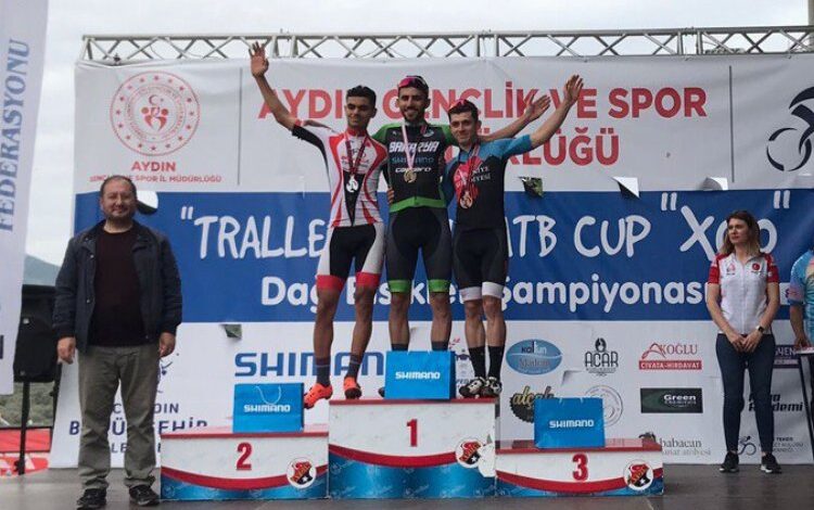 Sakarya sporcuları rüzgar gibi esti Sakarya sporcuları rüzgar gibi esti