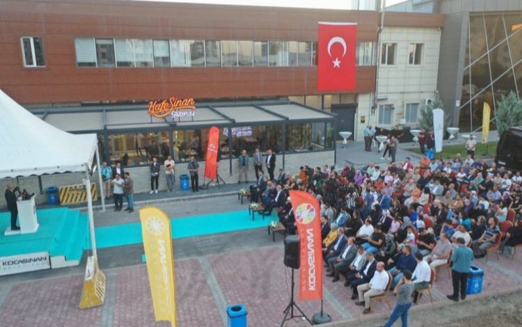 Kayseri Kocasinan’ın çehresi sosyal tesislerle değişiyor Kayseri Kocasinan’ın çehresi sosyal tesislerle değişiyor