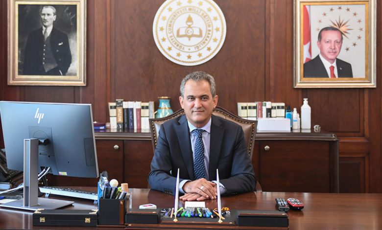 Bakan Özer’den ‘geleceğe nefes’ çağrısı