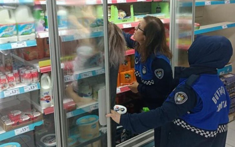 Kocaeli zabıtası 12 ilçede denetimde