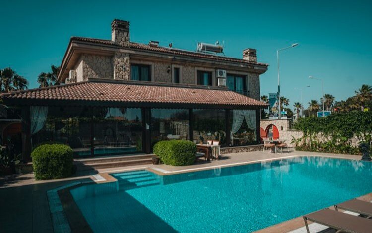 Alaçatı’da seçim sonrası hareketlilik başladı Alaçatı’da seçim sonrası hareketlilik başladı