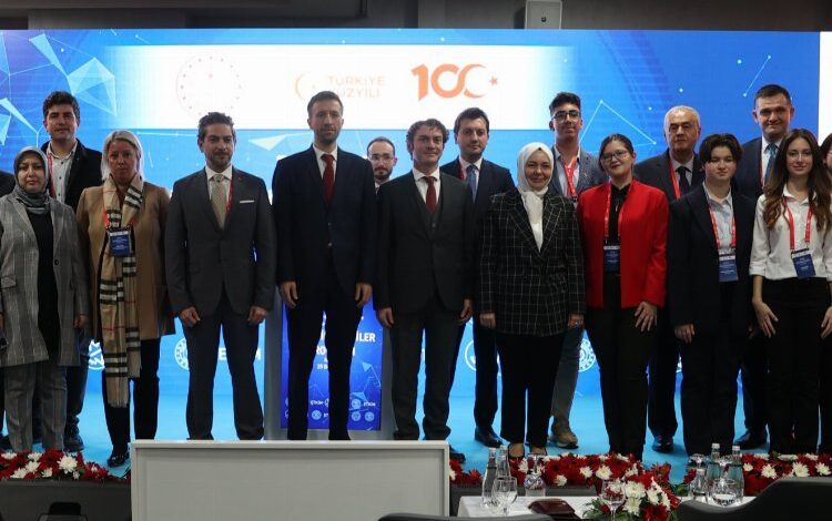 Genç girişimciler projelerini sergiledi