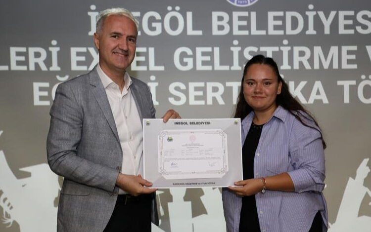 Bursa İnegöl’de hizmet içi eğitimde sertifikalandılar Bursa İnegöl’de hizmet içi eğitimde sertifikalandılar