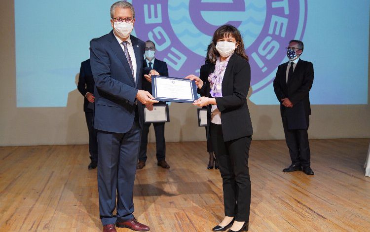 EÜ’lü Prof. Dr. Arzum Erdem’den uluslararası başarı EÜ’lü Prof. Dr. Arzum Erdem’den uluslararası başarı