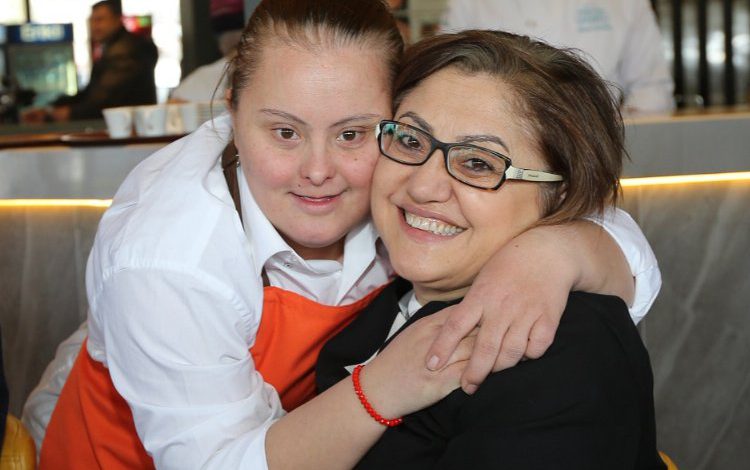 Başkan Şahin’den “Önce insan” mesajı