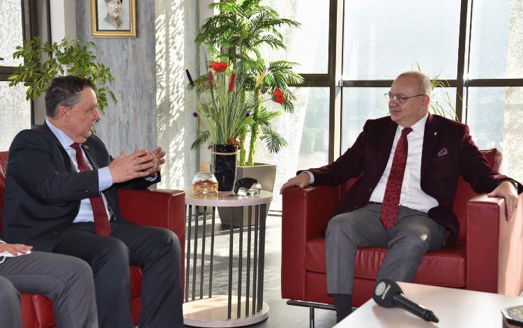 BBP’den Manisa Büyükşehir’e ziyaret BBP’den Manisa Büyükşehir’e ziyaret