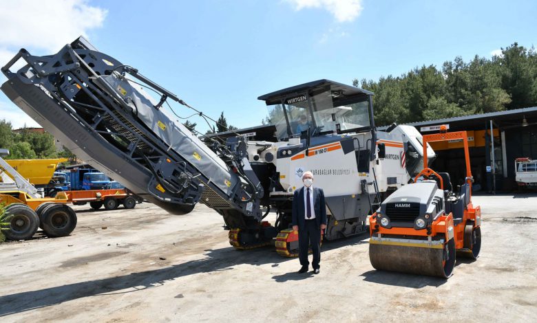 İzmir Karabağlar’da asfaltlama atağı