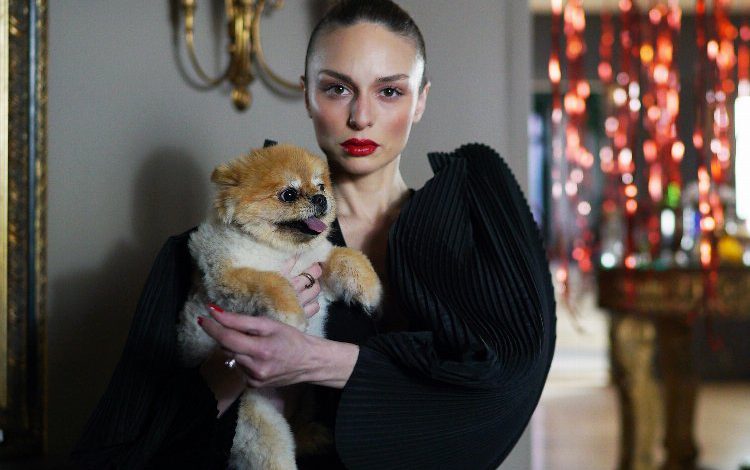 “Nasıl Fenomen Oldum” çok yakında