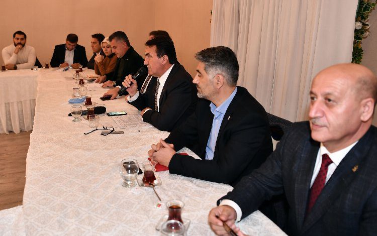 Başkan Dündar, Osmangazi’de yapılan çalışmaları anlattı Başkan Dündar, Osmangazi’de yapılan çalışmaları anlattı