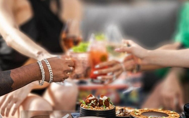 Restoranda adisyon şoku! 15 dolarlık ‘hakaret’ ücreti!