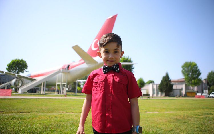 Uçak uçmasa da Ömer hayaline kavuştu Uçak uçmasa da Ömer hayaline kavuştu