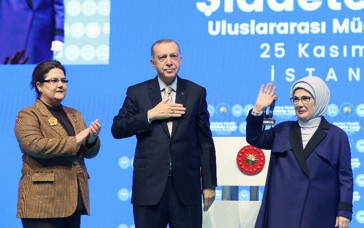 Cumhurbaşkanı Erdoğan: Toplumsal hayatın temel direği kadındır