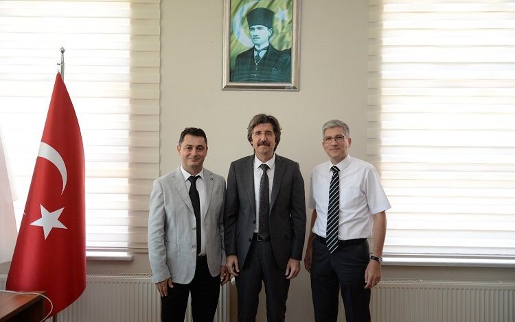 BUÜ Mühendislik Fakültesi’nde bayrak değişimi BUÜ Mühendislik Fakültesi’nde bayrak değişimi