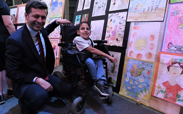 Bursa Osmangazi’de minik ressamlar hayran bıraktı