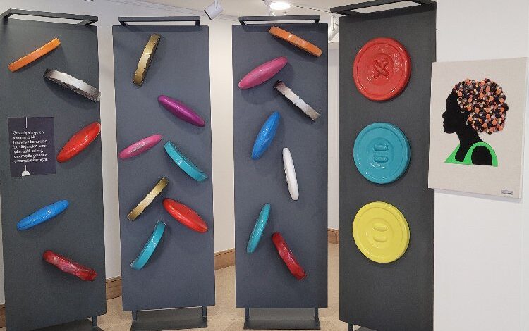 Bursalı koleksiyonerin düğmeleri İstanbul’da sergileniyor Bursalı koleksiyonerin düğmeleri İstanbul’da sergileniyor