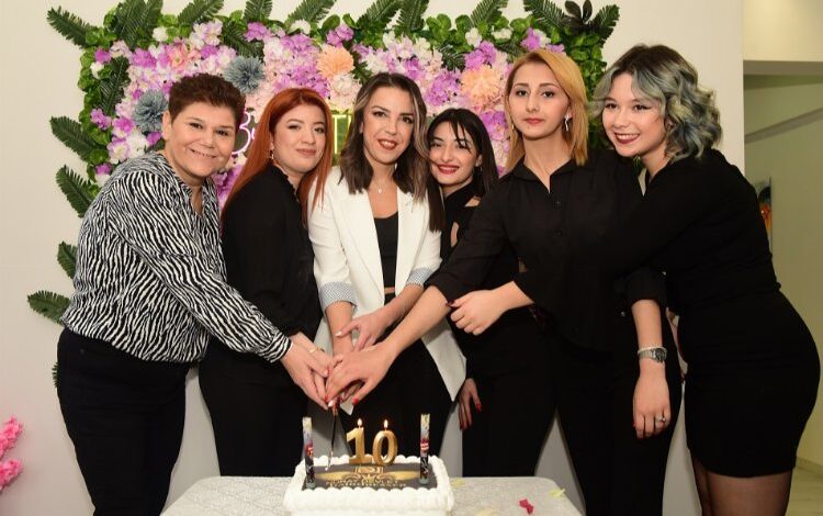 Bursa’da güzellik salonunda 10. yıla sessiz kutlama Bursa’da güzellik salonunda 10. yıla sessiz kutlama