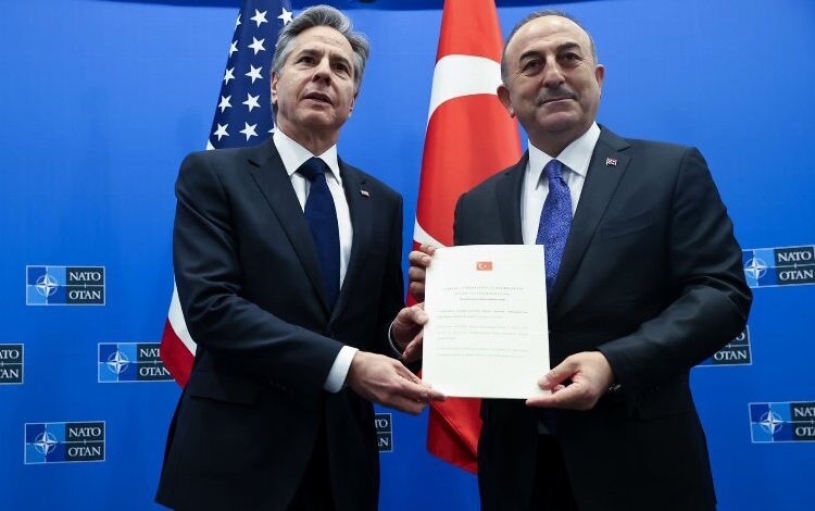 Finlandiya’nın NATO onayı ABD’ye teslim edildi