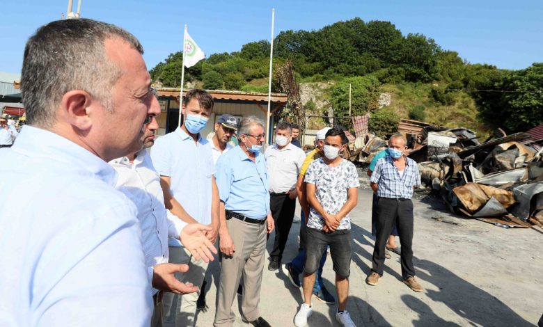 Kocaeli Kandıra Limanı’ndaki yangınzedelere Başkan Büyükakın’dan ziyaret Kocaeli Kandıra Limanı’ndaki yangınzedelere Başkan Büyükakın’dan ziyaret