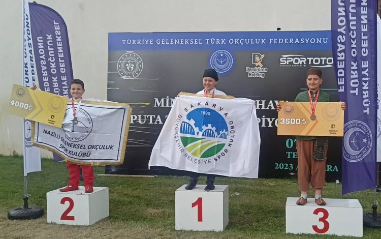 Sakarya’ya Türkiye şampiyonluğu geldi Sakarya’ya Türkiye şampiyonluğu geldi