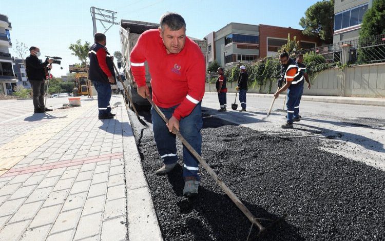 İzmir Gaziemir’de asfalt atağı İzmir Gaziemir’de asfalt atağı