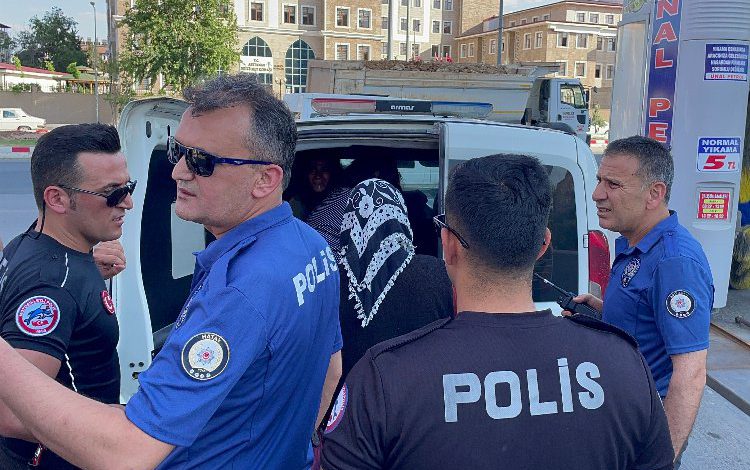 Adıyaman’da hırsızlık şüphelisi 5 gözaltı! Adıyaman’da hırsızlık şüphelisi 5 gözaltı!