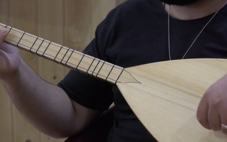Bağlama fiyatları ne kadar? Bağlama çalmak nasıl öğrenilir?