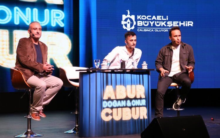 Abur Cubur Show seyirciden tam not aldı