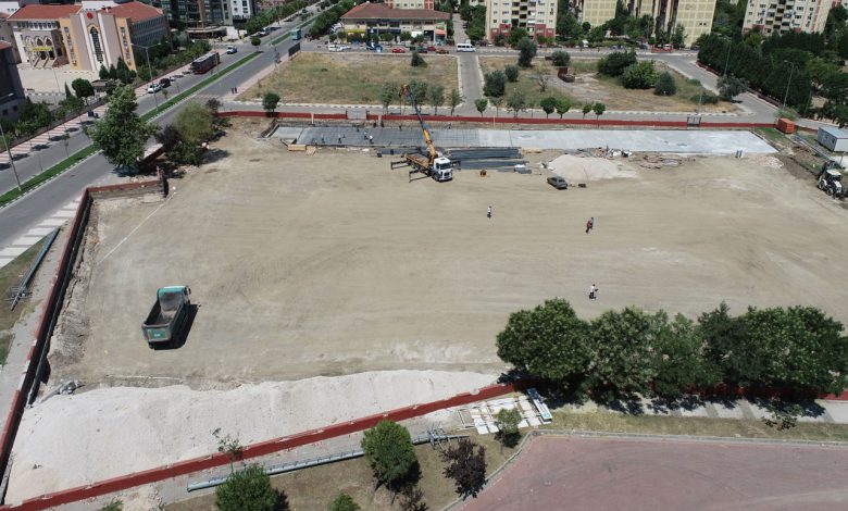 Manisa’da Fikri Bayrıl spor tesisi yenileniyor Manisa’da Fikri Bayrıl spor tesisi yenileniyor